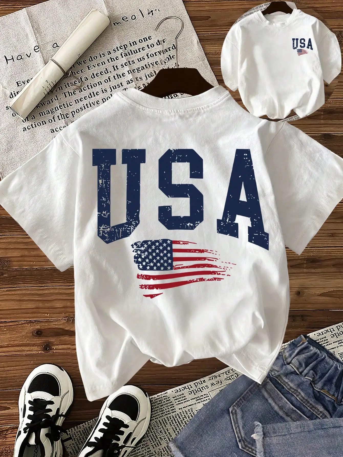 大胆な USA プリントとアメリカ国旗モチーフを備えたプラスサイズのトレンディな T シャツ