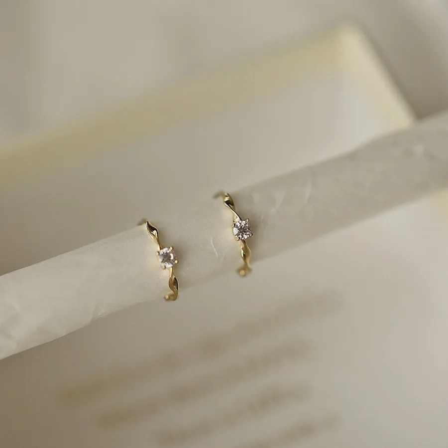 925 Sterling Silver Plating 14K Gold Simple Zircon Wave Earrings for Women Korea Exquisite Versatile Jewelry Accessories
