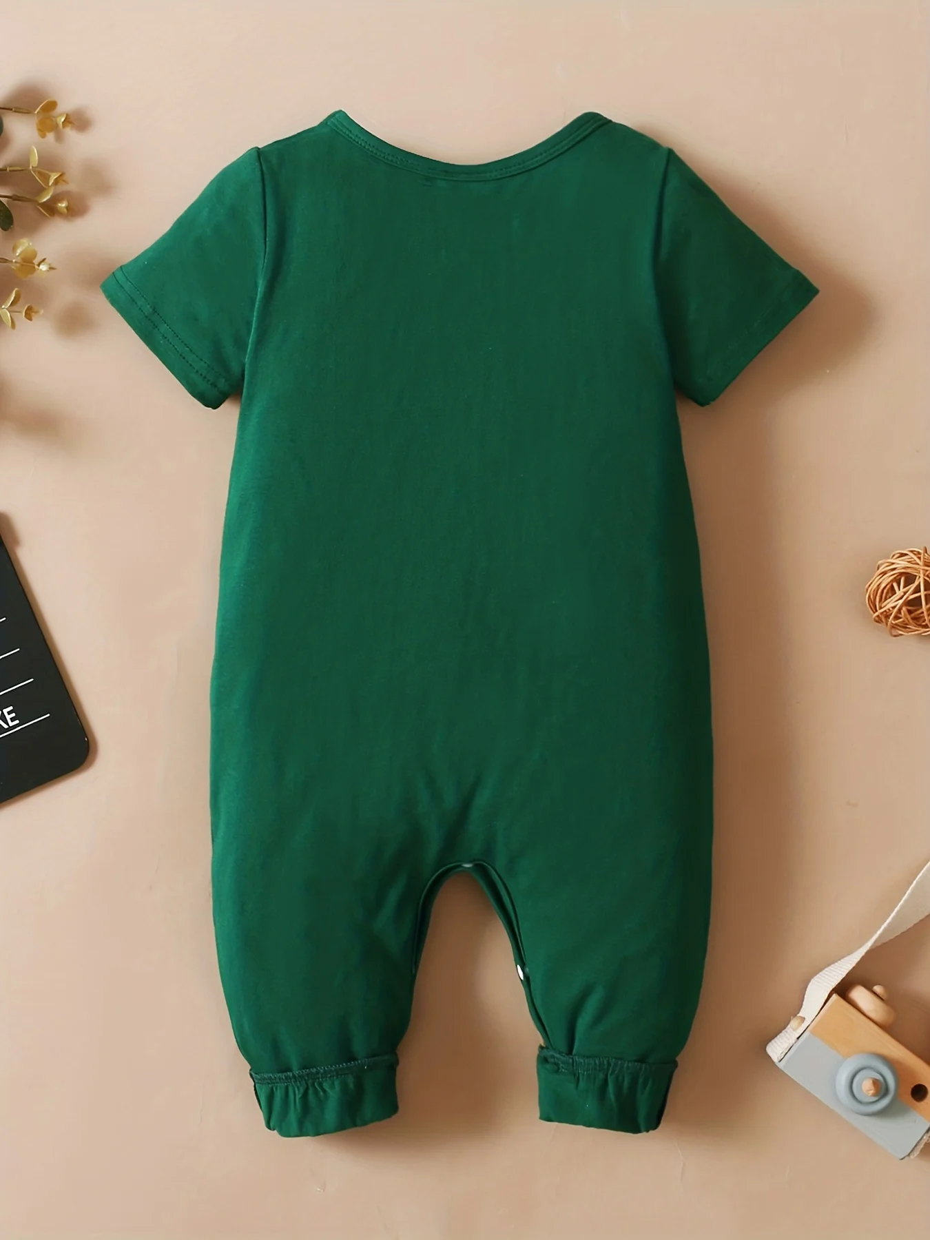 Fashion Summer Toddler Baby boy Green Romper with Bee & Rainbow Print Short Sleeve Jumpsuit for 0-18M Newborn Casual Clothing
