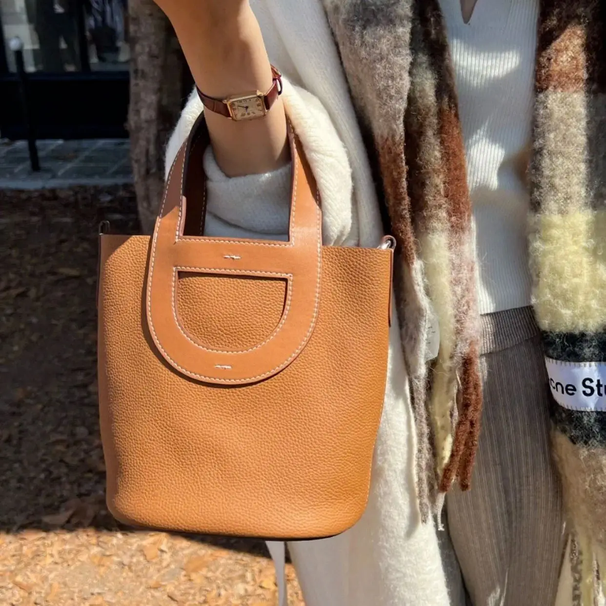 Fashion Women Large Capacity Bucket Bag Soft Pebble Grain Cowhide Top Grain Leather Versatile Shoulder Crossbody Casual Purse
