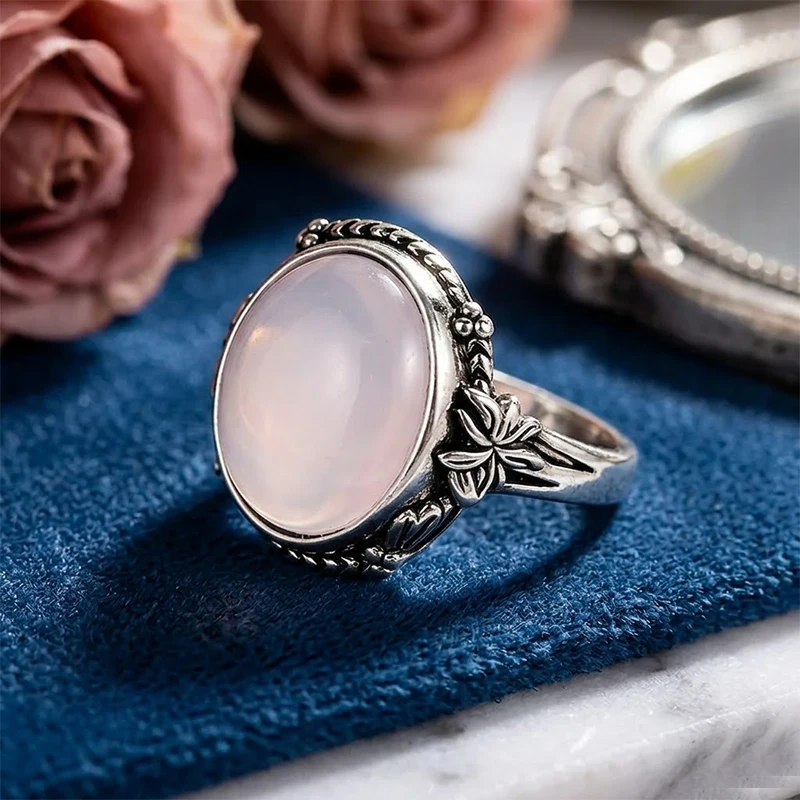 Huitan Trendy Exquisite Pink Stone Rings for Women Bright Holidays Finger Accessories Graceful Temperament Wedding Band Jewelry
