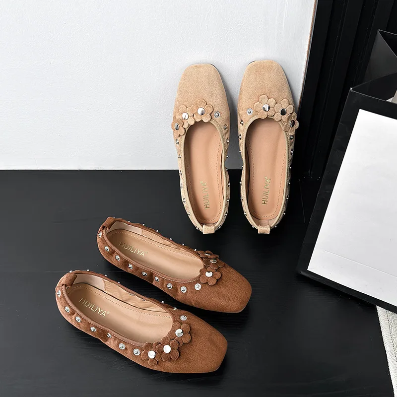

2025 Summer New Retro Button Flower Loafers Women's Shoes Small Leather Shoes Women Casual Vulcanized Flats