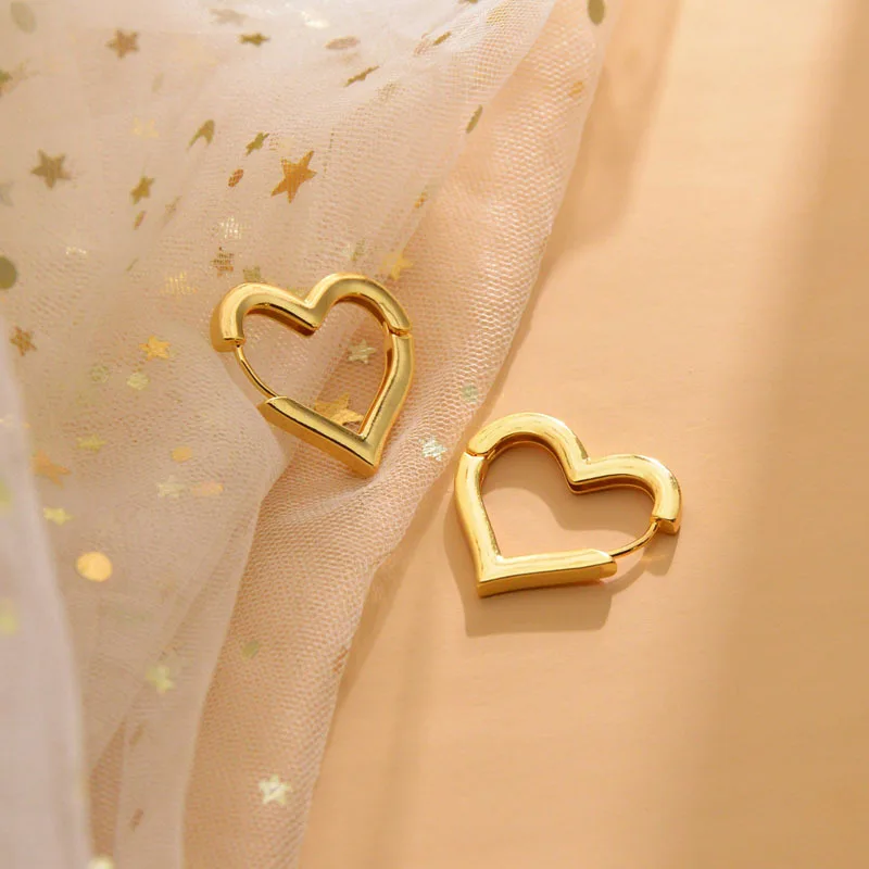 3 Sizes Cute Love Heart Huggies Hoop Earrings for Women Fashion Gold Color Hollowed Circle Piercing Earring Polished Ear Buckles image 3