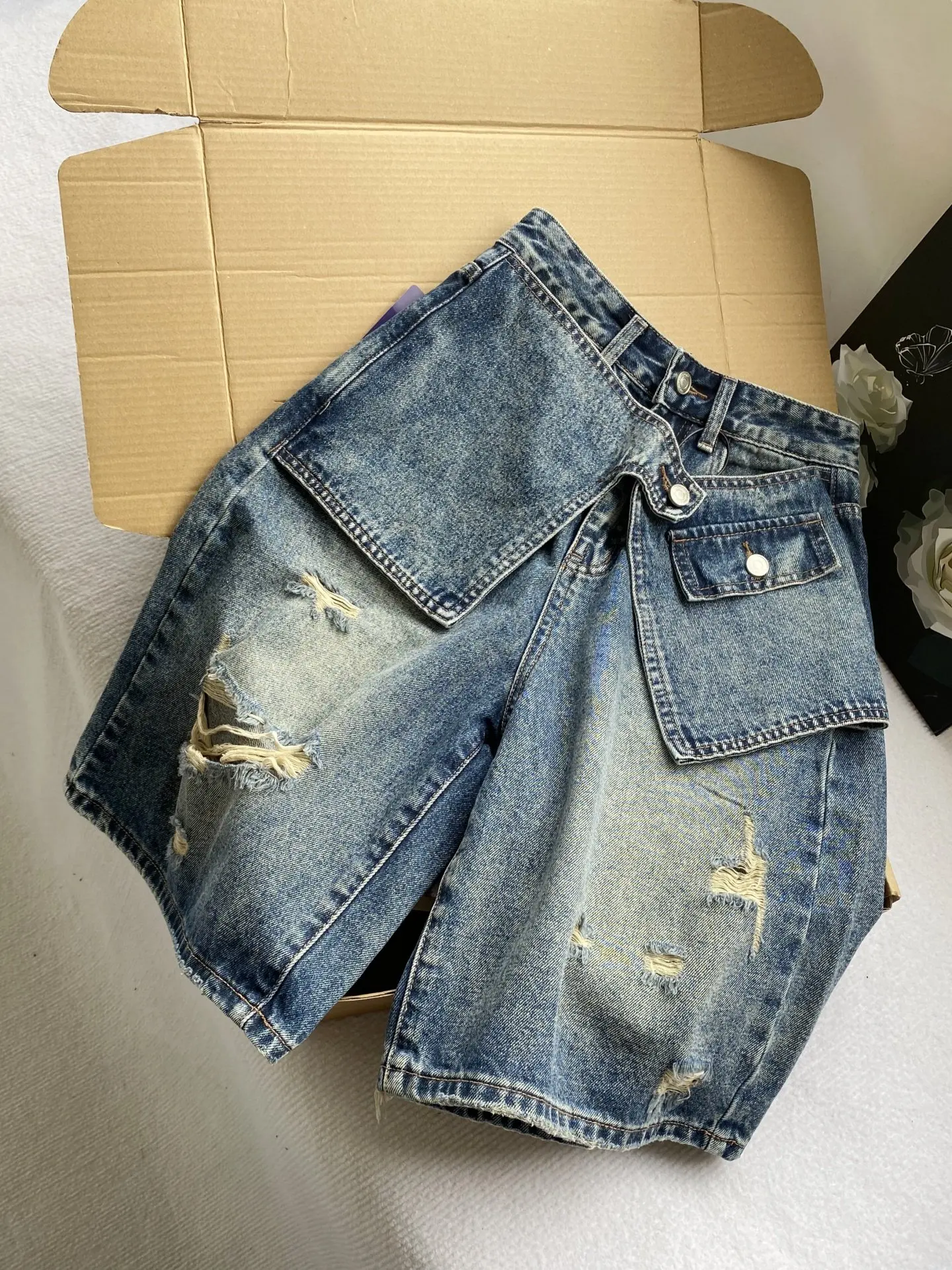 Women's Blue Knee Length Denim Shorts Vintage Ripped Jeans Shorts 2000s Y2k Gyaru Cowboy Pants Shorts with Skirt Clothes Summer