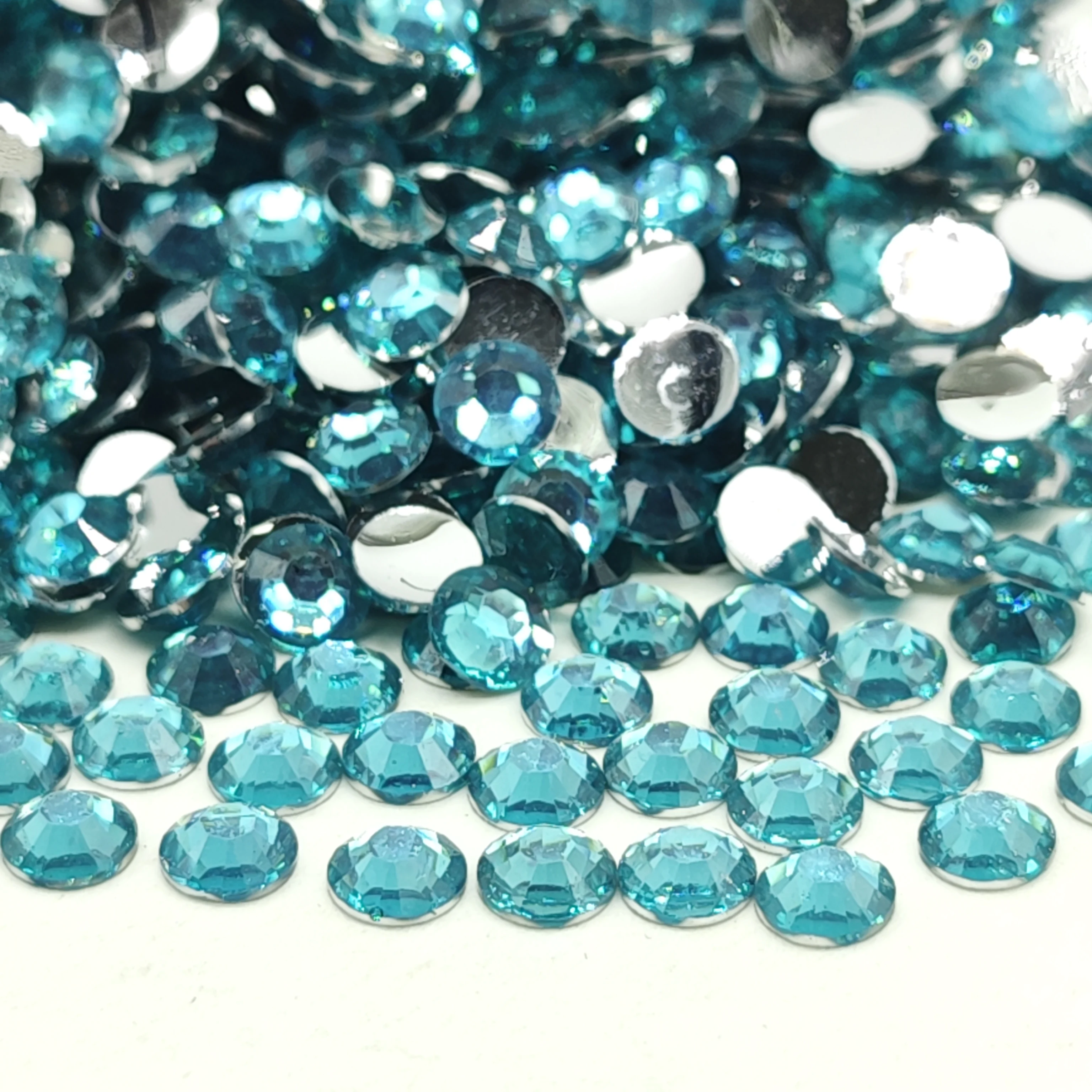 Cyrkonie z żywicy srebrne dno ciemne. akwamaryn Peocock zielony 2-6mm bez hotfix Flatback do zdobienia paznokci dekoracje odzieżowe DIY