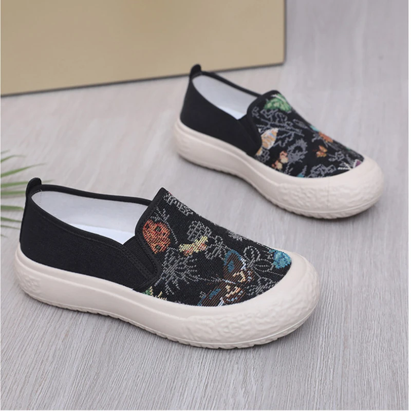 2024 Spring and Autumn New Embroidered Single Shoes Canvas Shoes Leisure Ethnic Style Soft Sole Cake Shoes with One Step