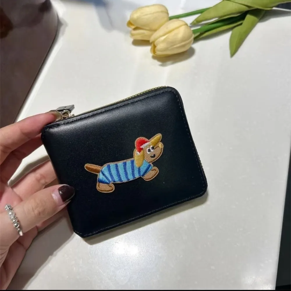 

Cartoon Embroidery Dachshund Dog Wallet PU Leather Multiple Card Sausage Dog Organ Card Bag Zipper Large Capacity Short Purse