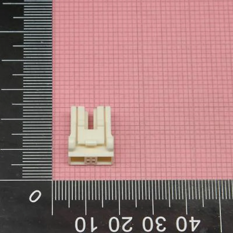 50PCS Original genuine Connector 3-1747050-1 2P beige rubber shell