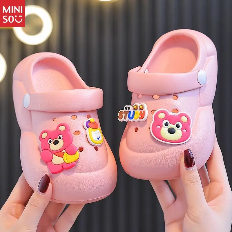 صنادل Miniso Cloud Comfort Kids Crocs Girls Summer، شباشب للأطفال في الأماكن المغلقة للأولاد مضادة للانزلاق ومغلقة من الأمام