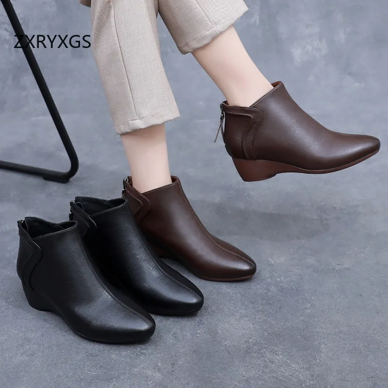 ZXRYXGS 2025 موضة جديدة وأشار جلد الغنم التمهيد الخريف الشتاء الأحذية أسافين مريحة النساء العصرية الأحذية قصيرة كبيرة الحجم