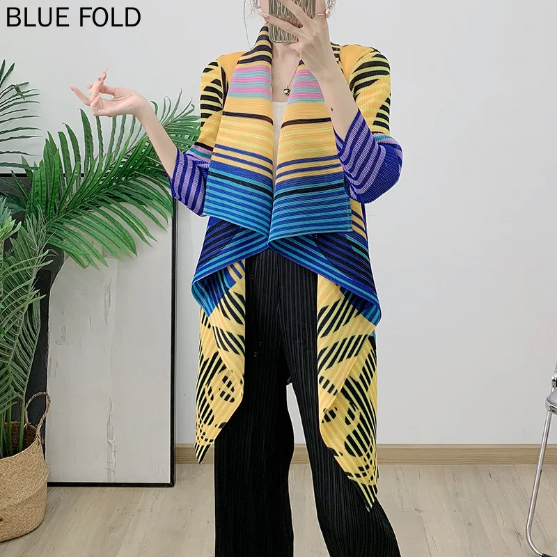 

MIYAKE Pleated Fashion Cardigan 2024 Autumn New Women's Plaid Print A-Style Loose Small Lapel Pleated Jacket PLEATS Trench Coat