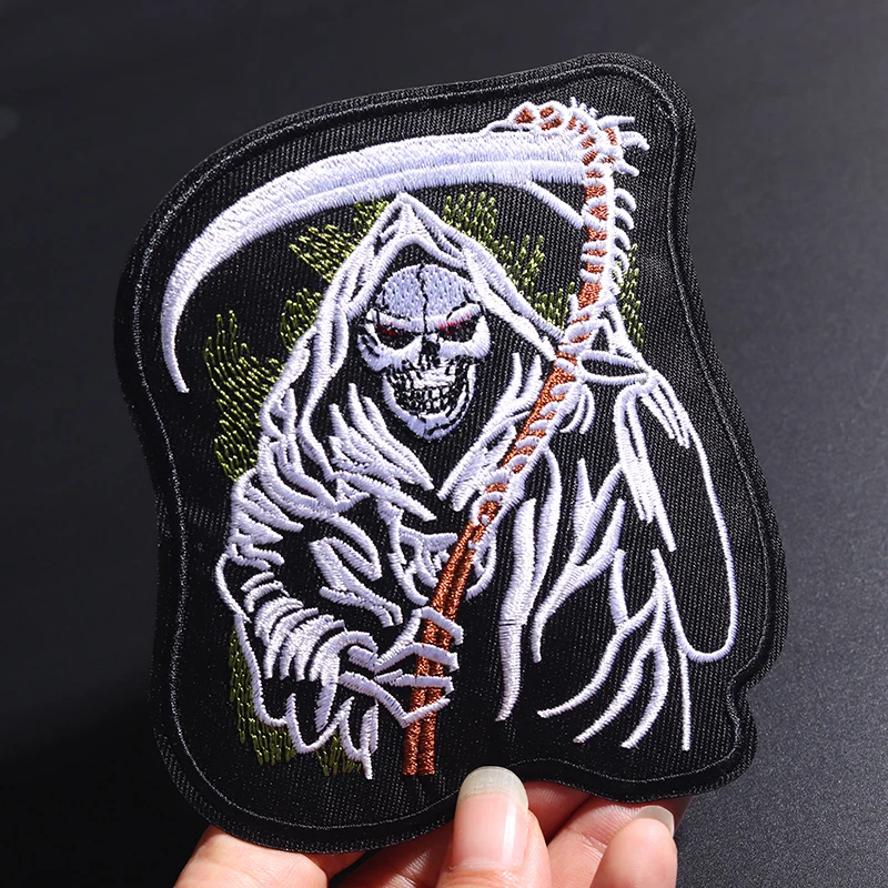 Punk style Death Skull Size 11.3x9.9CM patch embroidery badge Halloween cloth sticker for backpack hat Clothing decoration