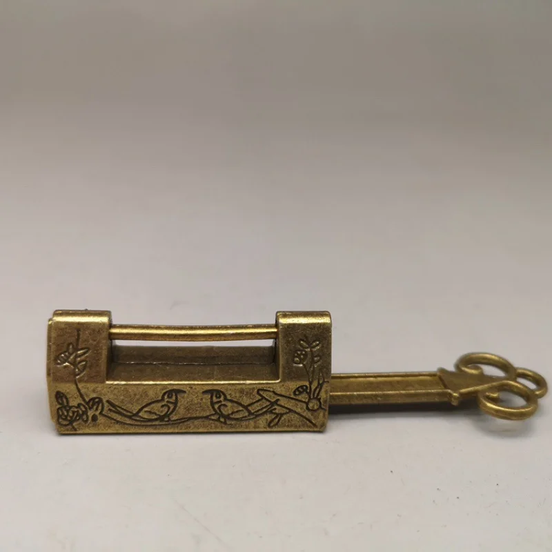 

Antique Lock Mini Small Lock Retro Suitcase Lock Old-Fashioned Old Chinese Jewelry Box Lateral Opening Padlock Brass Padlock