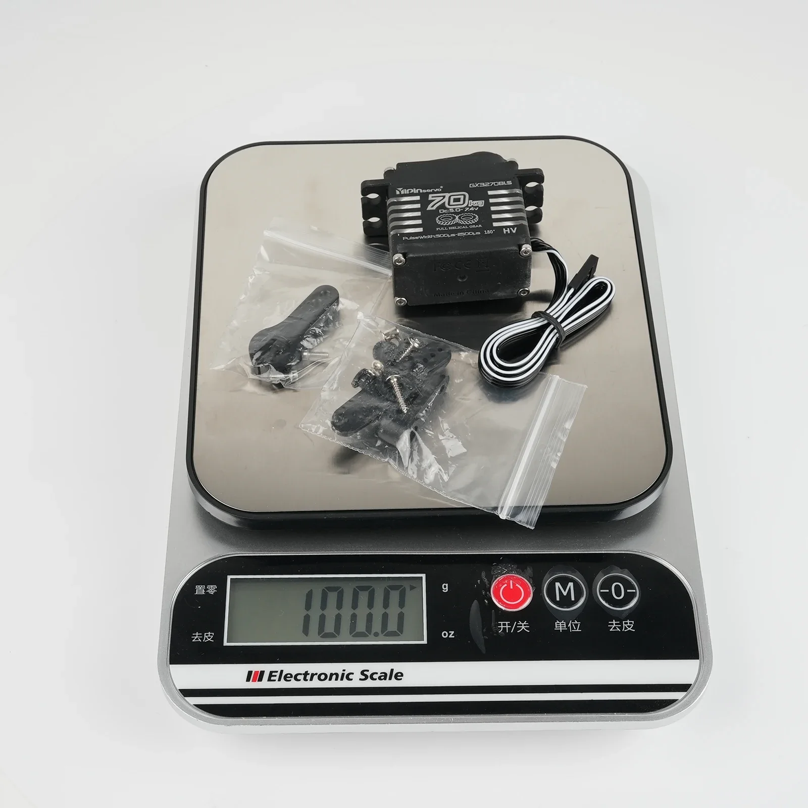 

70KG High Torque Digital Servo Motor YP3270BLS Brushless 7.4V Semi-Metal Case Waterproof IP68 for Remote Control