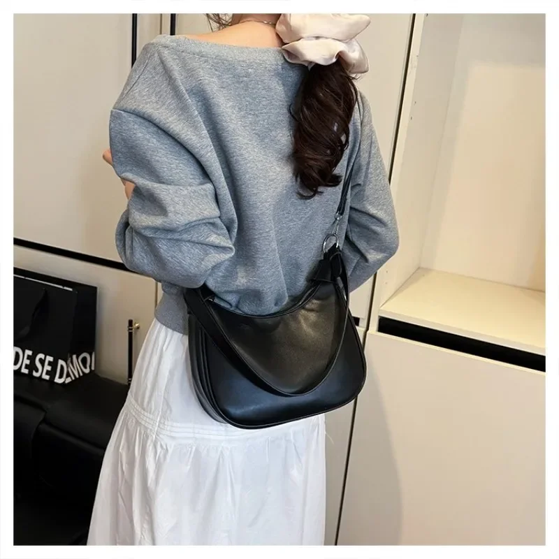 

High-End Fashion Simple Diaper Bags For Women Stylish Casual Tote Bag Large Capacity Designer Crossbody Bag Elegant Leather