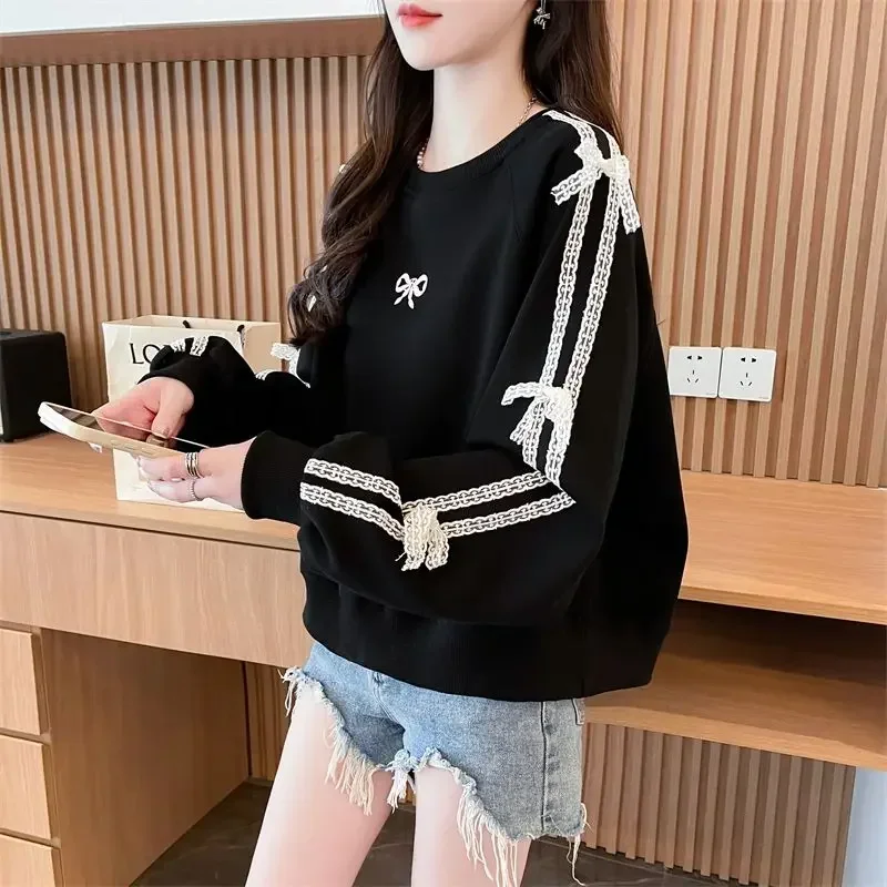 

Korean Round Neck Loose Sweatshirt Design New Bow Top Lace Embroidery Patchwork