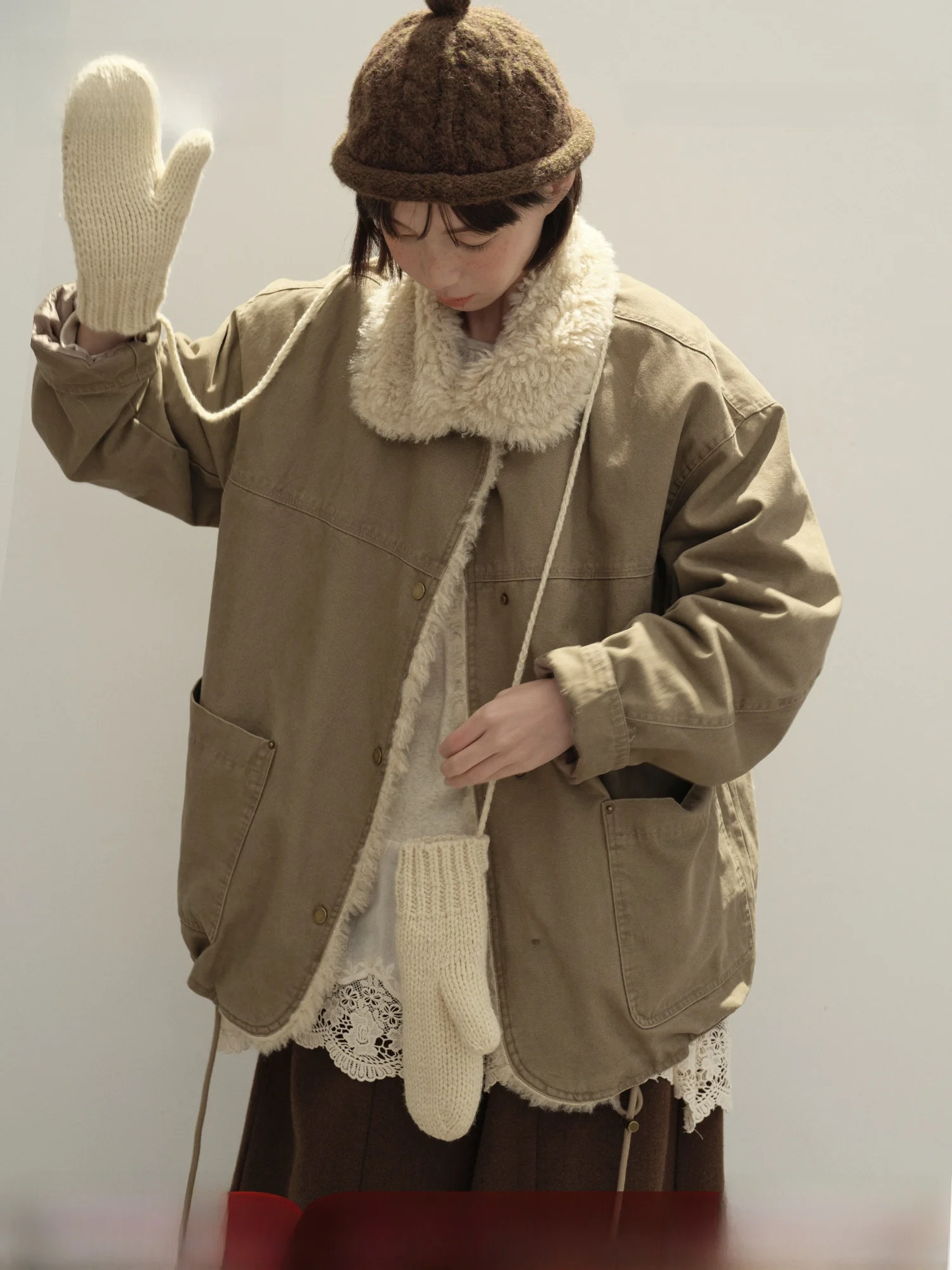 

TIONGTIONG Retro Japanese Sle Fce Lined Loose Fit Lapel Jaet Women's Autumn Winter Design Slimming Outerwear