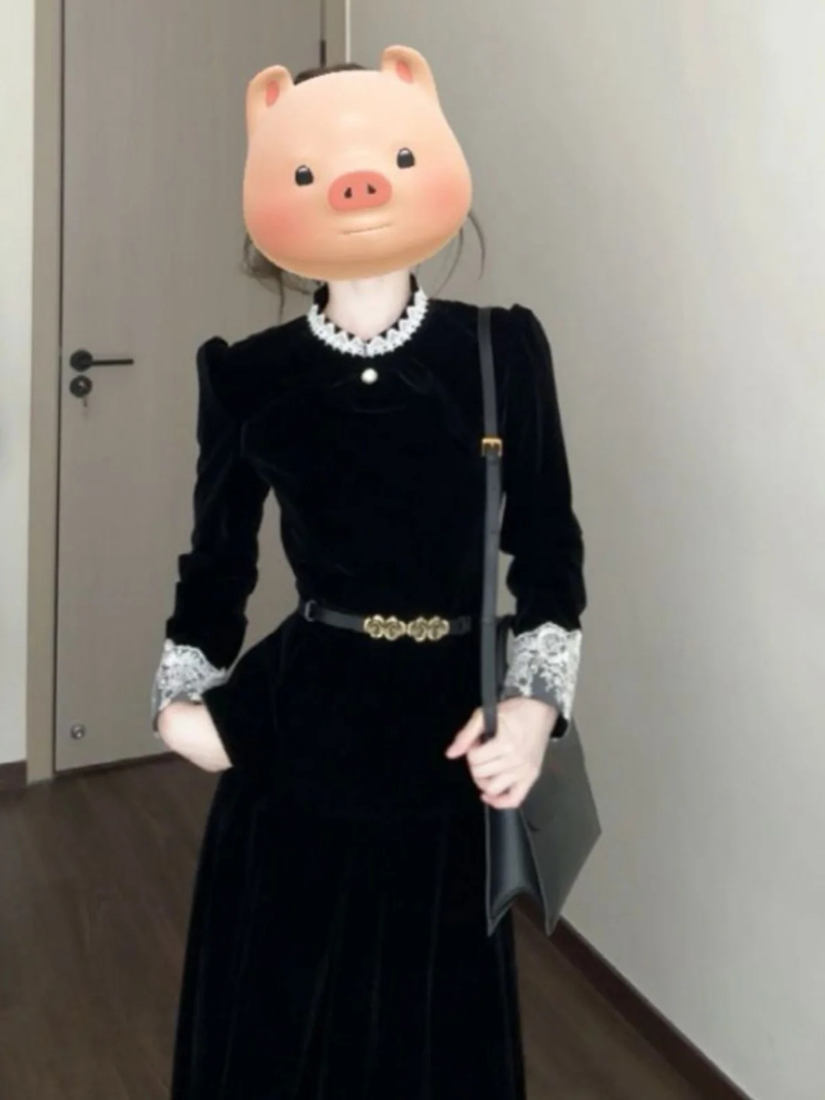 

Fashionable Korean Style Velvet Lace Top And Skirt Set High End Sensation Spring Clothing Matching Two Piece Set Super Pretty