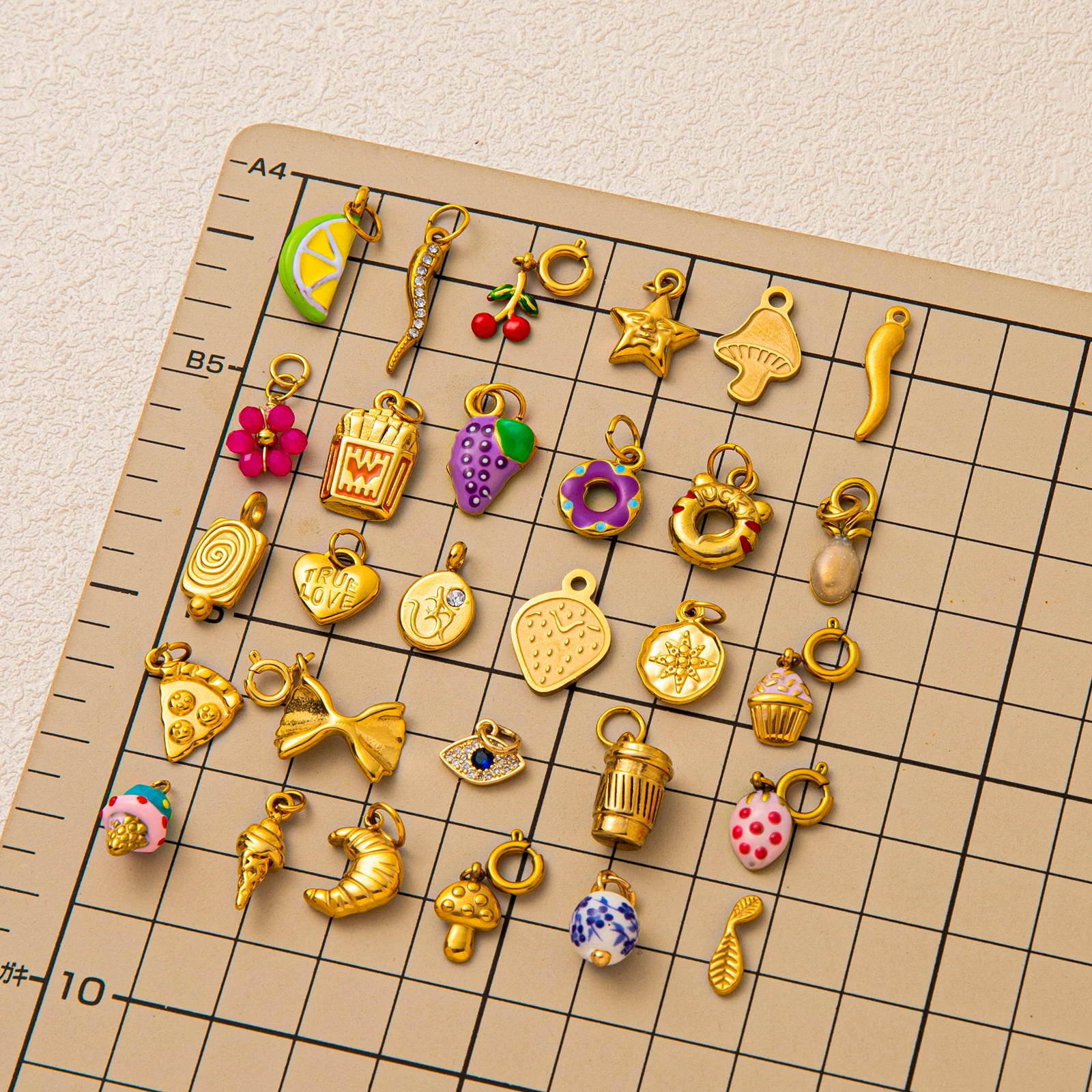 

Simple and fashionable food series cake pizza strawberry mushroom DIY pendant charms for jewelry