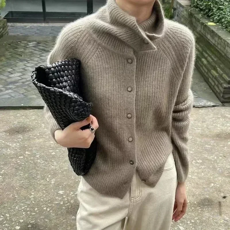 

2024 Turtleneck Cardigan Ladies sweater Autumn and winter loose thickened sweater knitted coat tide 스웨터 Chandail Свитер