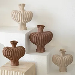 Creative Ceramic Vase Living Room Desktop Ornament  Sculpture Model  Flower Arrangement Dried Flower Retro Decor Vase Home Decor