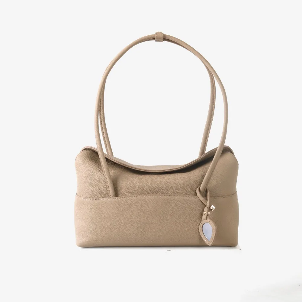2026 New Fashion Niche Commuter Soft Shoulder Crossbody Pillow Underarm Bag Large Capacity Leisure Texture Unique Fashion
