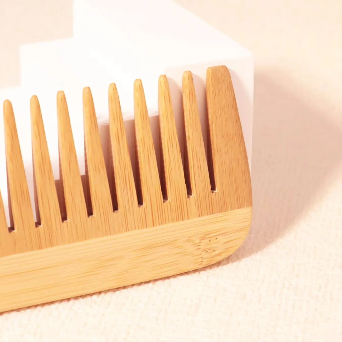1 piece of natural bamboo and wood comb, bamboo wide tooth comb, hair removal comb, anti-static comb, Special for real hair wigs