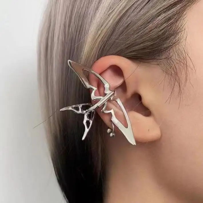 Flying Birds Towards The Wild -Silver Color Hollow Carve Bird Ear Clip UNISEX Avant-garde Rock Hip-hop Jewelry Painless Ear Clip