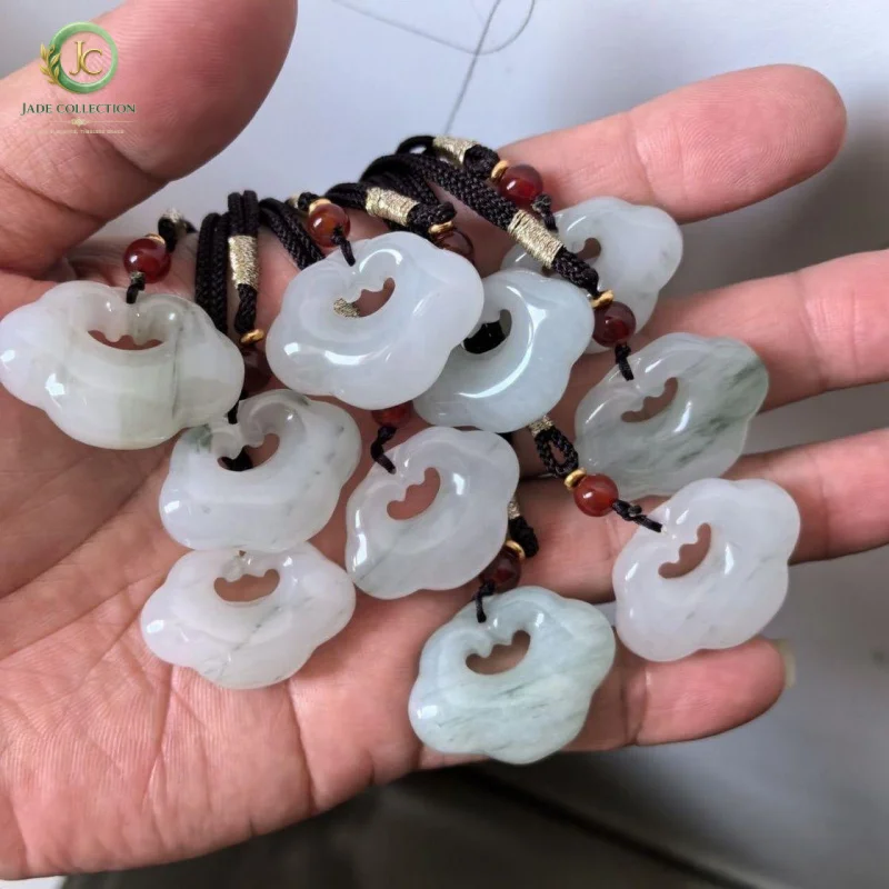 Tianshan green jade peach blossom cloud pattern Ruyi lock pendant for women, student style, versatile and fashionable