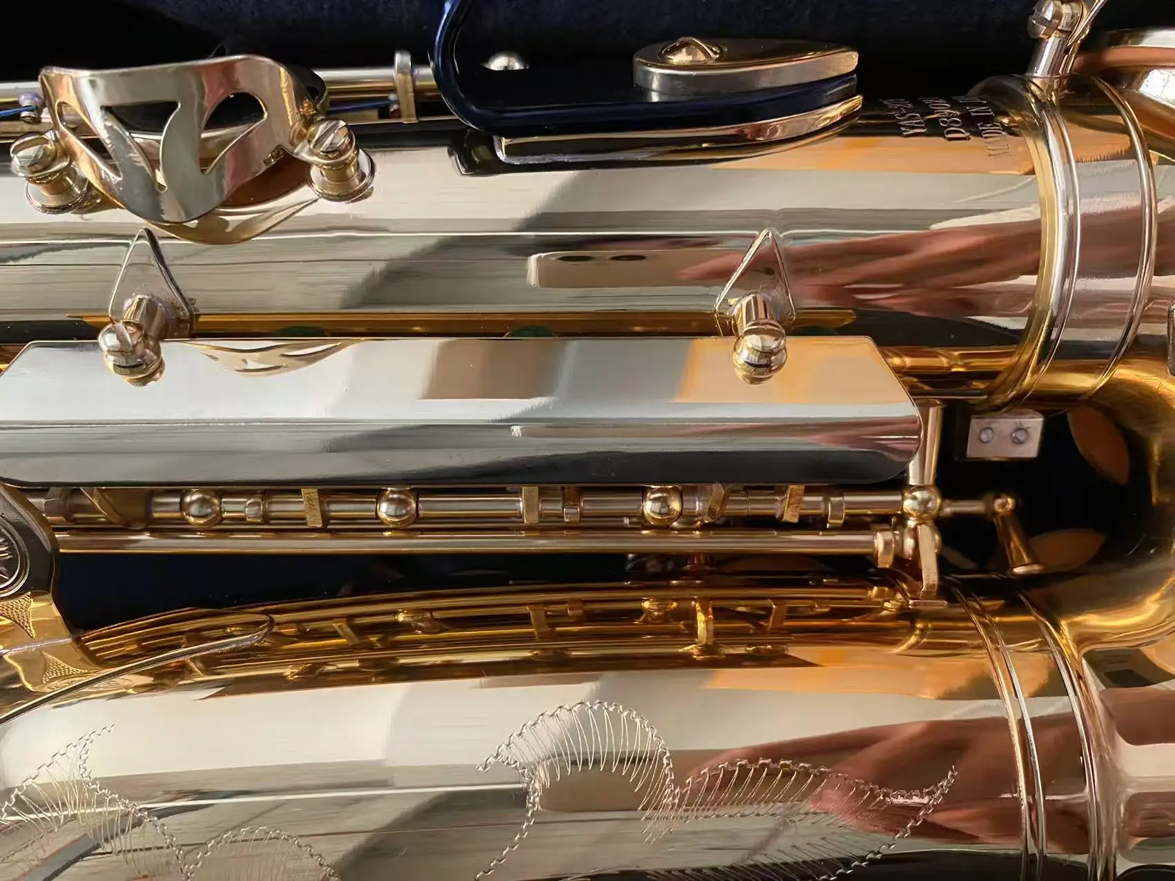 

Japanese Premium Gold 275 Alto Saxophone in E-flat Professional Performance Saxophone Instrument