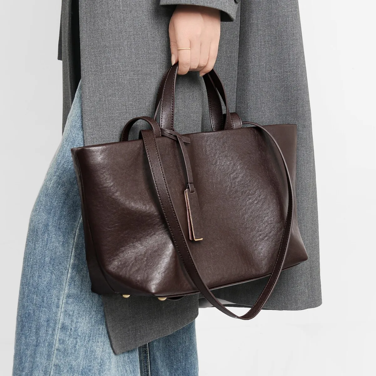 

2025 New Genuine Women's Underarm Single Shoulder Cowhide Tote Niche Crossbody Soft Leather Large Capacity Bag Top-handle Bags