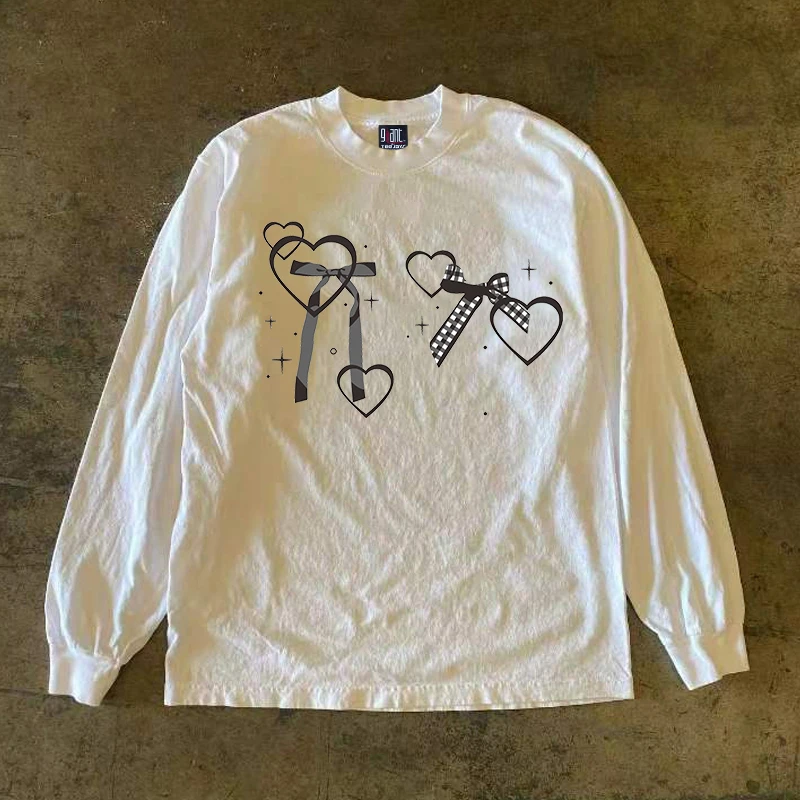 

Футболка с длинным рукавом из чистого хлопка для пар, мужская и женская, свободного кроя, с принтом в виде сердца, в подарочной коробке, в гонконгском стиле