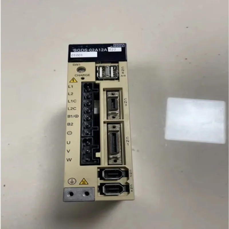 

New Original Servo Drive SGDS-01A12A SGDV-2R8A01B002000 SGD7S-5R5A00B202 SGD7S-2R8A00A002 SGD7S-2R8A10A002