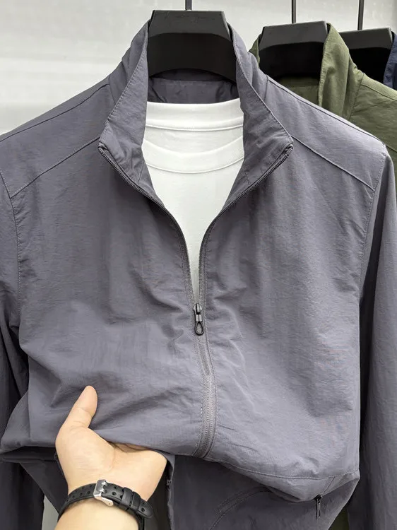 

Облегающая повседневная однотонная куртка с воротником-стойкой, верхняя одежда для мужчин, осенняя тонкая одежда, универсальный простой дизайн, деловая одежда