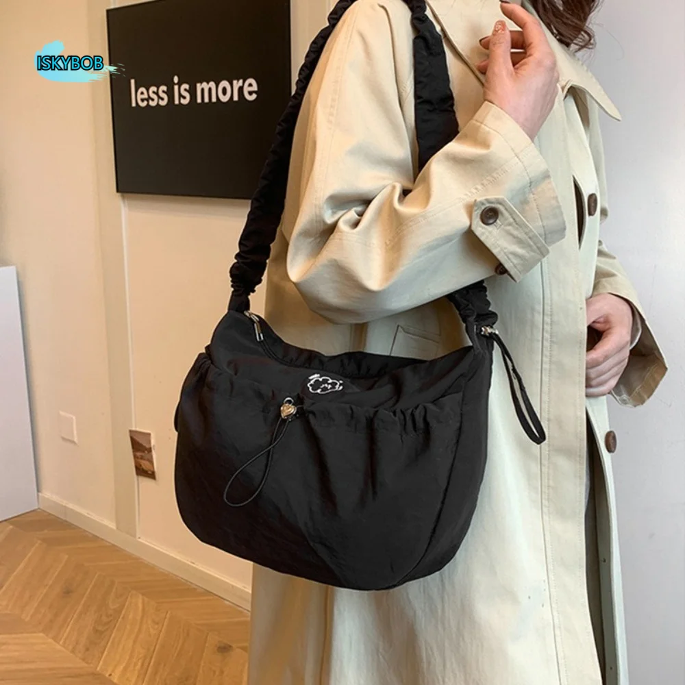 

Fashion Nylon Pleated Shoulder Bag Solid Color Korean Style Drawstring Crossbody Bag Lightweight Large-Capacity Tote Bag Girls