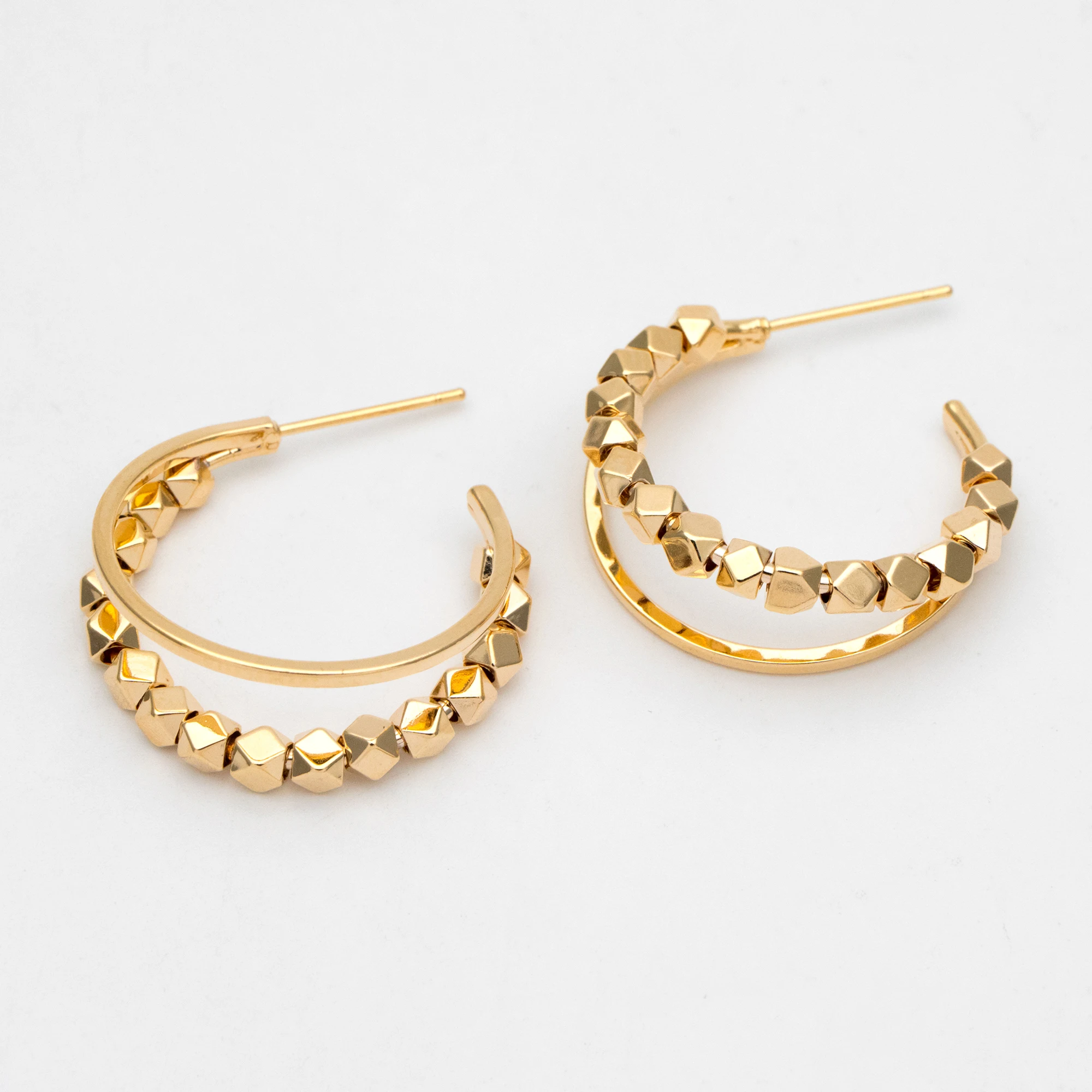 

4pcs Gold Round Circle Ear Posts 25mm, Beaded Stud Earrings, Simple Geometric Hoop Earrings (#GB-3418)