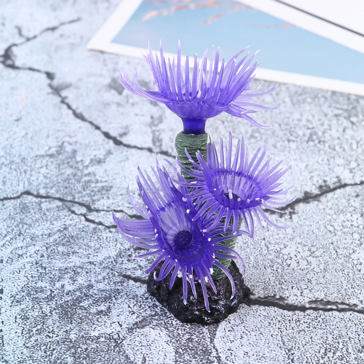 

1Pcs Aquarium Artificial Coral Non-Contaminating Craftsmanship Long-Lasting Safe for Fish Tanks Purple Artificial Coral