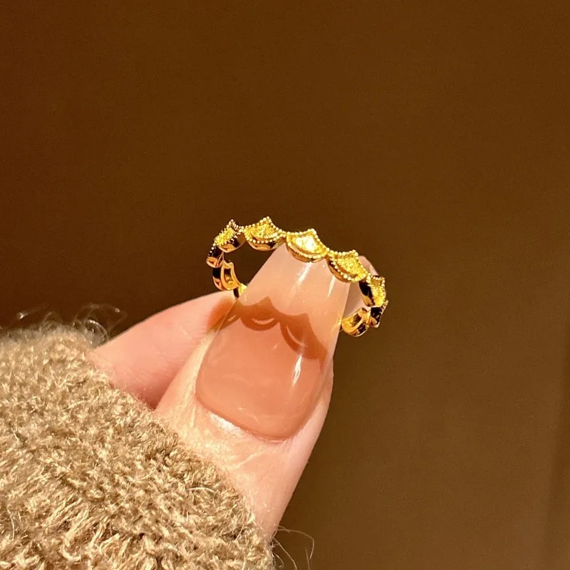 جديد النمط الصيني الذهب الجنكة بيلوبا المعيشة الدائري المرأة المتخصصة الرجعية تنوعا حلقة الأزياء الخفيفة الفاخرة الراقية المجوهرات