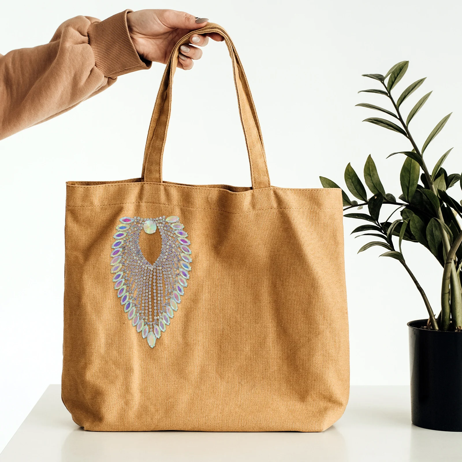 

1pcs Heart Rhinestone Alloy Patch Decorative Clothing Applique For Garment Shoes Handbag Diy Sewing Craft Accessories