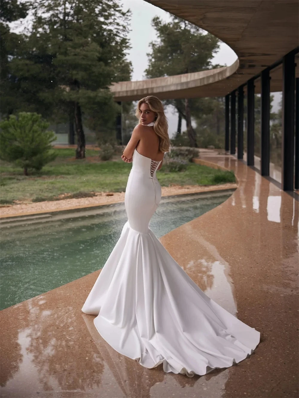 

Customized Soft White Satin Wedding Dress Formal Sweetheart Sleeveless Bridal Gowns Boho Mermaid Court Train Vestido De Novia