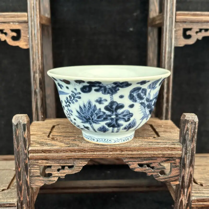 Jingdezhen antique blue and white glazed fish and algae patterned tea cup Kung Fu tea set home desktop Chinese style ornament