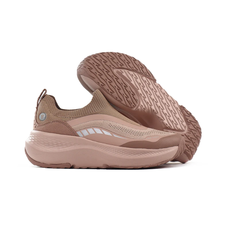 

Unisex Couples Versatile Retro Platform Skate Shoes 2026 New: All-Season Streetwear Retro Breathable Soft-Soled