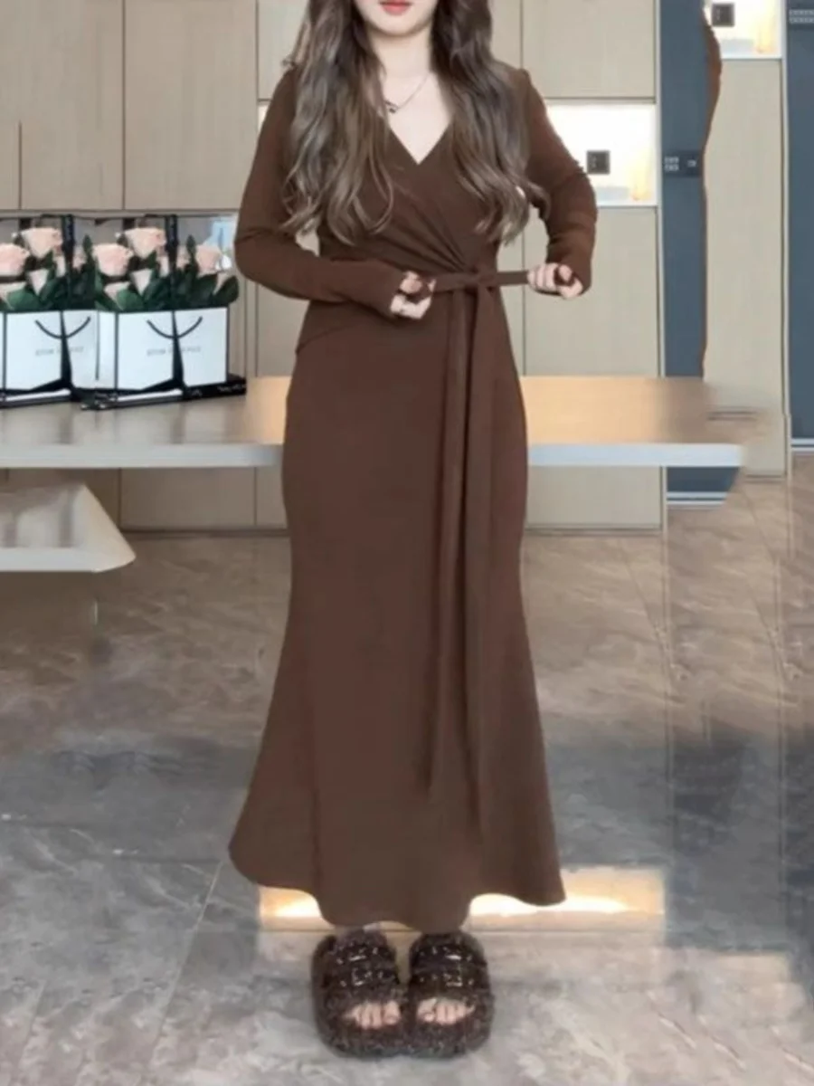 กระโปรงทรงเข้ารูปสไตล์เกาหลี รุ่น Pure Desire ผ้าเนื้อดี ผูกเอว ทรงยาว คอวี แขนยาว สำหรับสาวพลัสไซส์