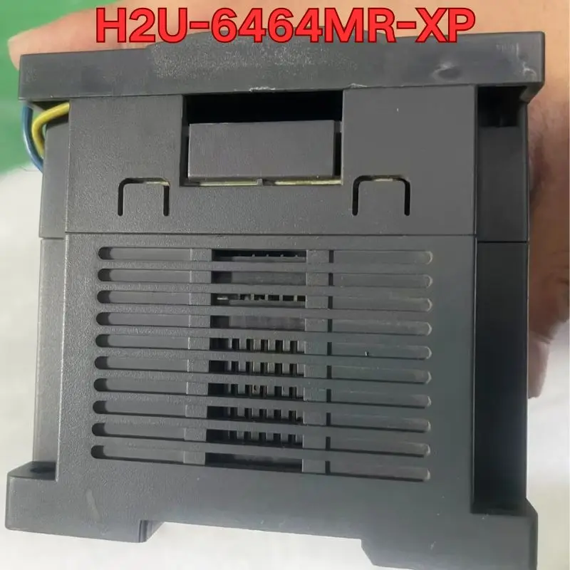O teste da função do controlador PLC H2U-6464MR-XP de segunda mão é normal