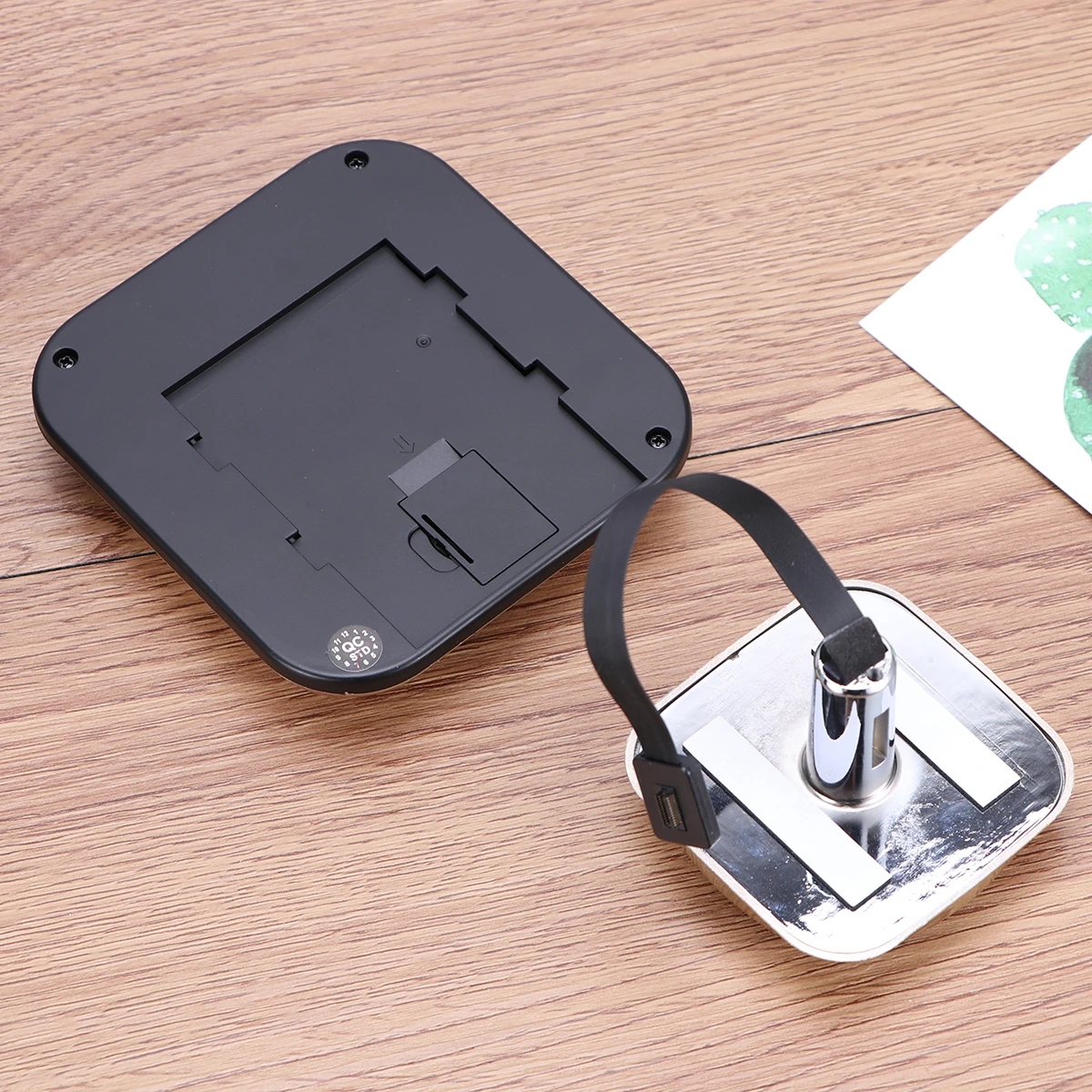 

Electronic Cat- 2.4 Inch LED Screen HD Camera Wide Angle Home Security Peephole Viewer Door Eye Hole Monitor Low