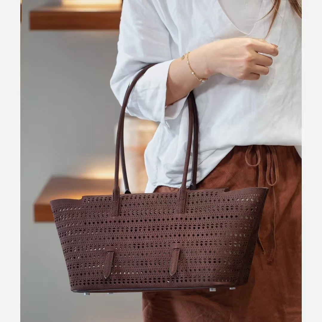 

2025 Summer Vegetable Basket Solid Color Tote Bag Advanced Versatile Hollow Engraving Design Fashionable Simple Large Capacity