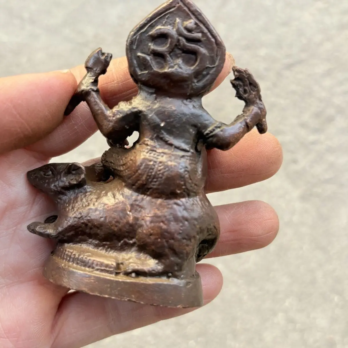 Nepal Lord Ganesha riding a rat Statue Sculpture Figurines Home Garden Decoration Statues For House ﻿