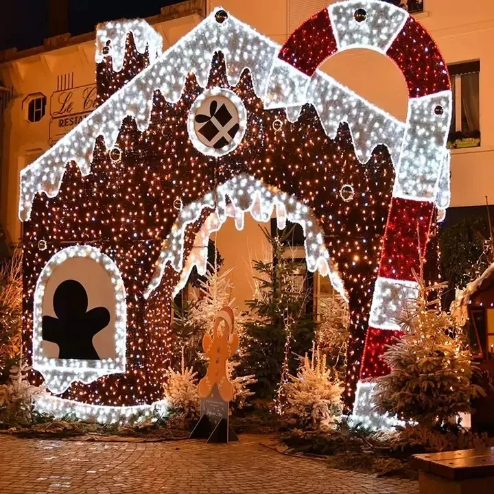 Decorações iluminadas de Natal ao ar livre 3D ao ar livre grande gengibre casa de doces motivo luzes decorativas de férias