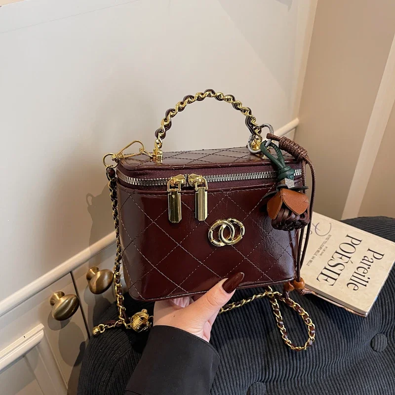 

Trendy Unique Crossbody Handbag With Leather Letter Logo Minimalist Vintage For Fashionable Women Best