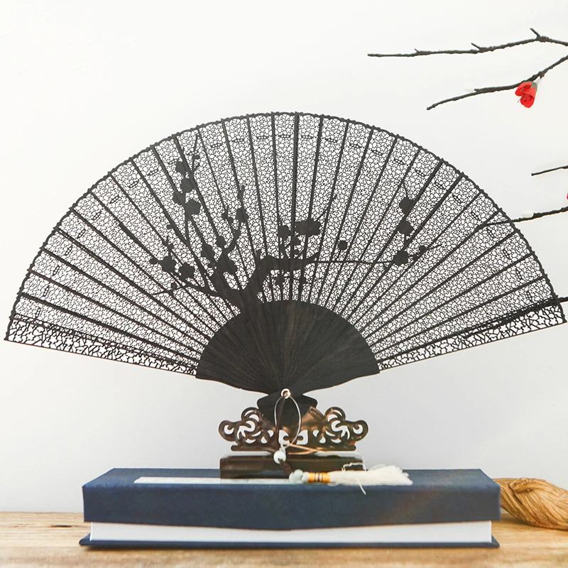 Imagem -03 - Ventilador Dobrável de Mão de Sândalo Ébano Presente Estilo Chinês Feminino Escultura Oca Antiguidade Casamento